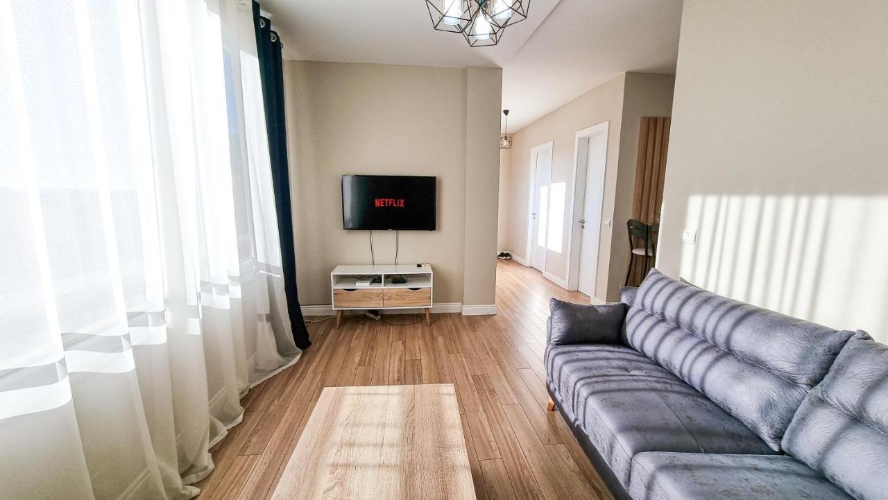 Skyline View 2Br Apartment Tirana Exterior photo